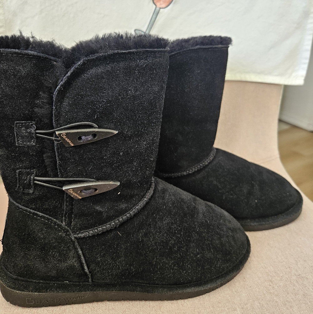 BearPaw Women's Black Winter Boots Sz 7